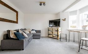Herne Bay Hideaway With Private Garden